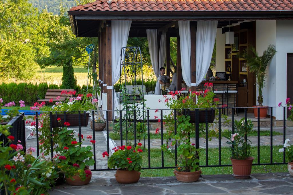 Family Hotel Strannopriemnitza Oreszak Zewnętrze zdjęcie