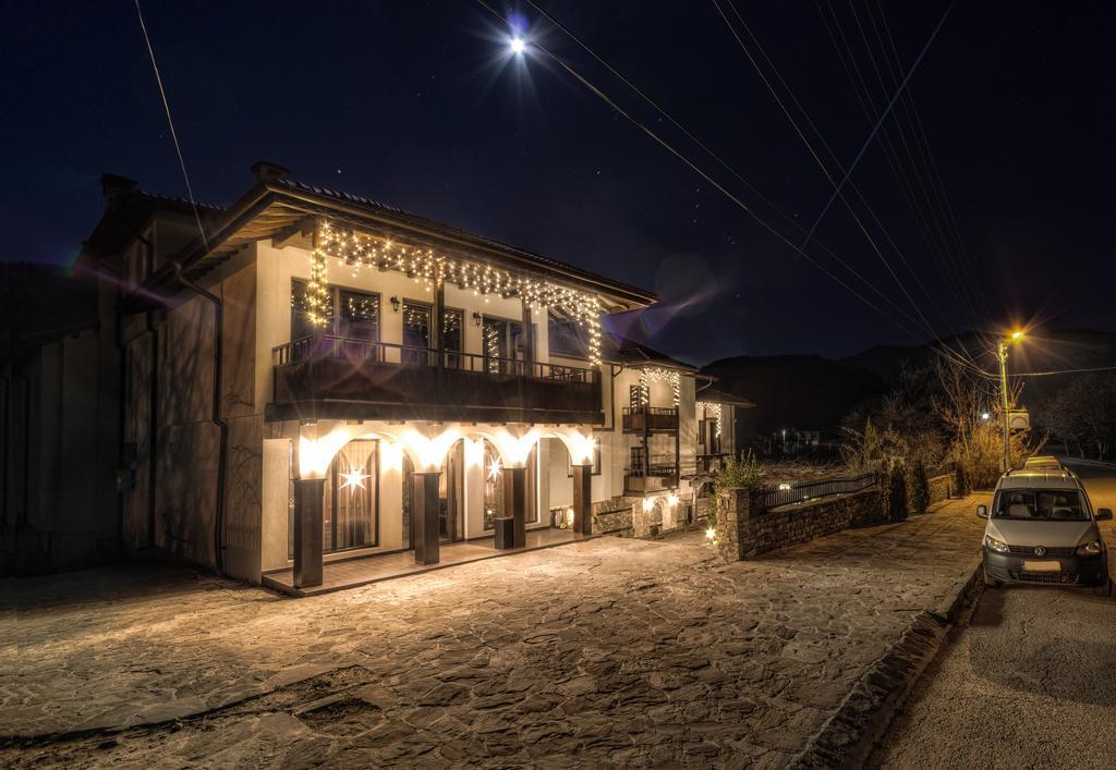 Family Hotel Strannopriemnitza Oreszak Zewnętrze zdjęcie