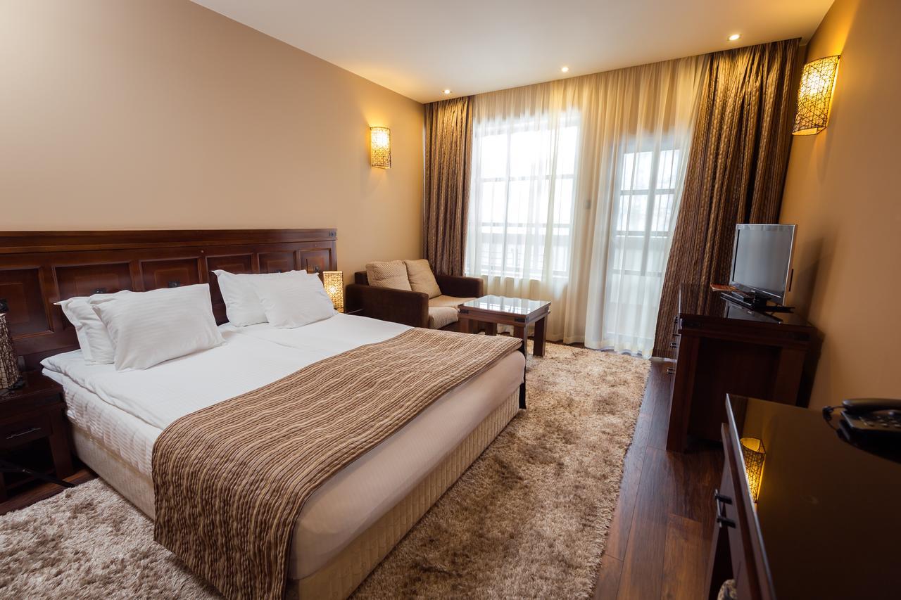 Family Hotel Strannopriemnitza Oreszak Zewnętrze zdjęcie