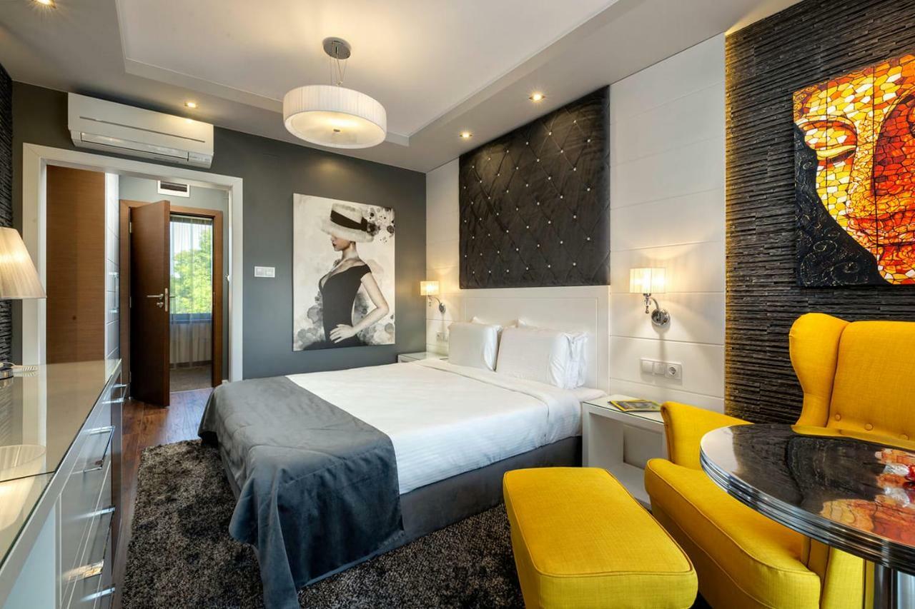 Family Hotel Strannopriemnitza Oreszak Zewnętrze zdjęcie