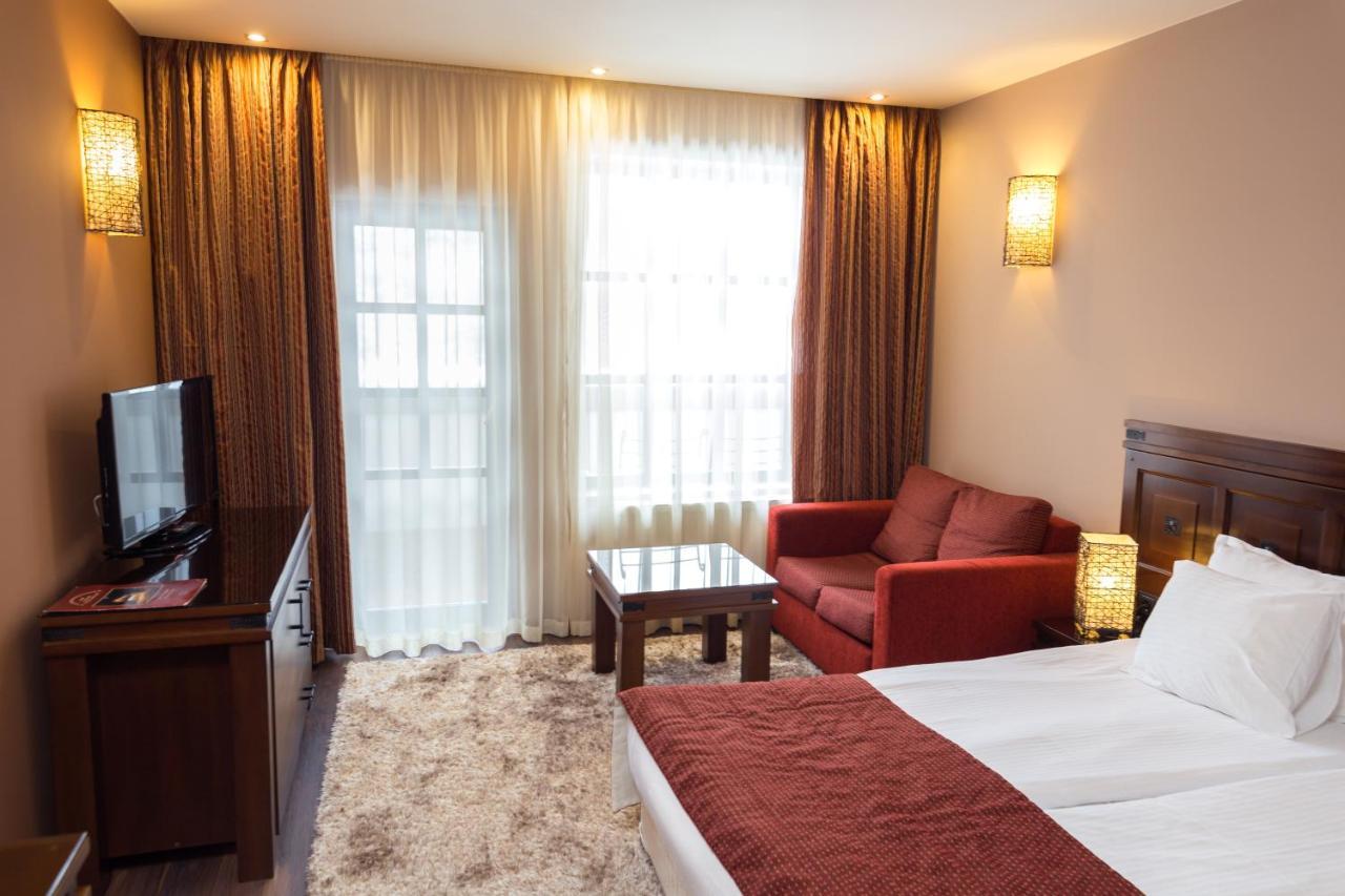 Family Hotel Strannopriemnitza Oreszak Zewnętrze zdjęcie